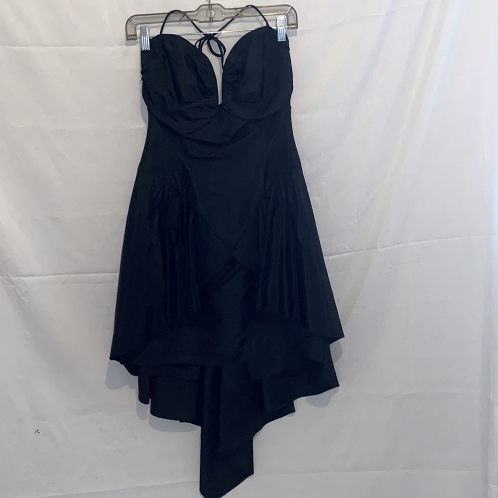 Stunning black layers strapless party dress!